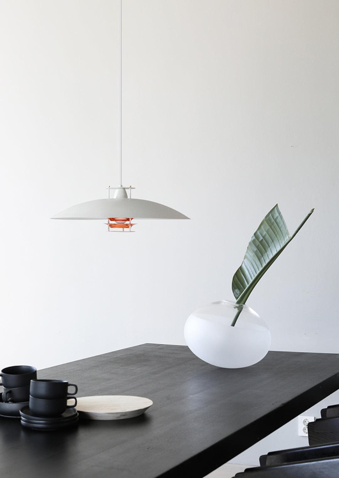 Feraaya moderne pendel i aluminium