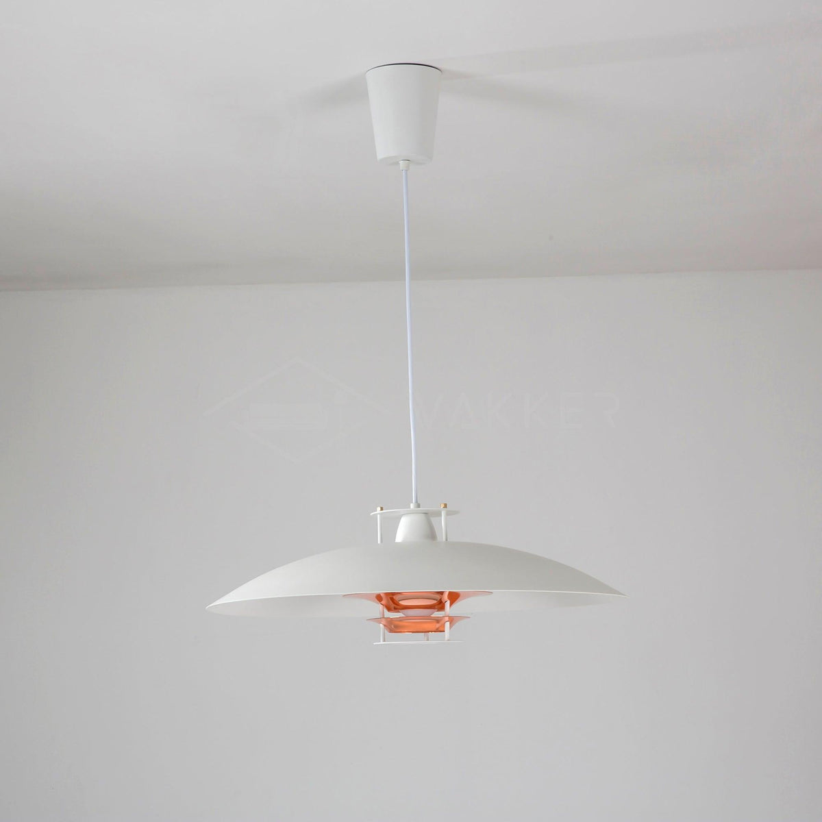 Feraaya moderne pendel i aluminium