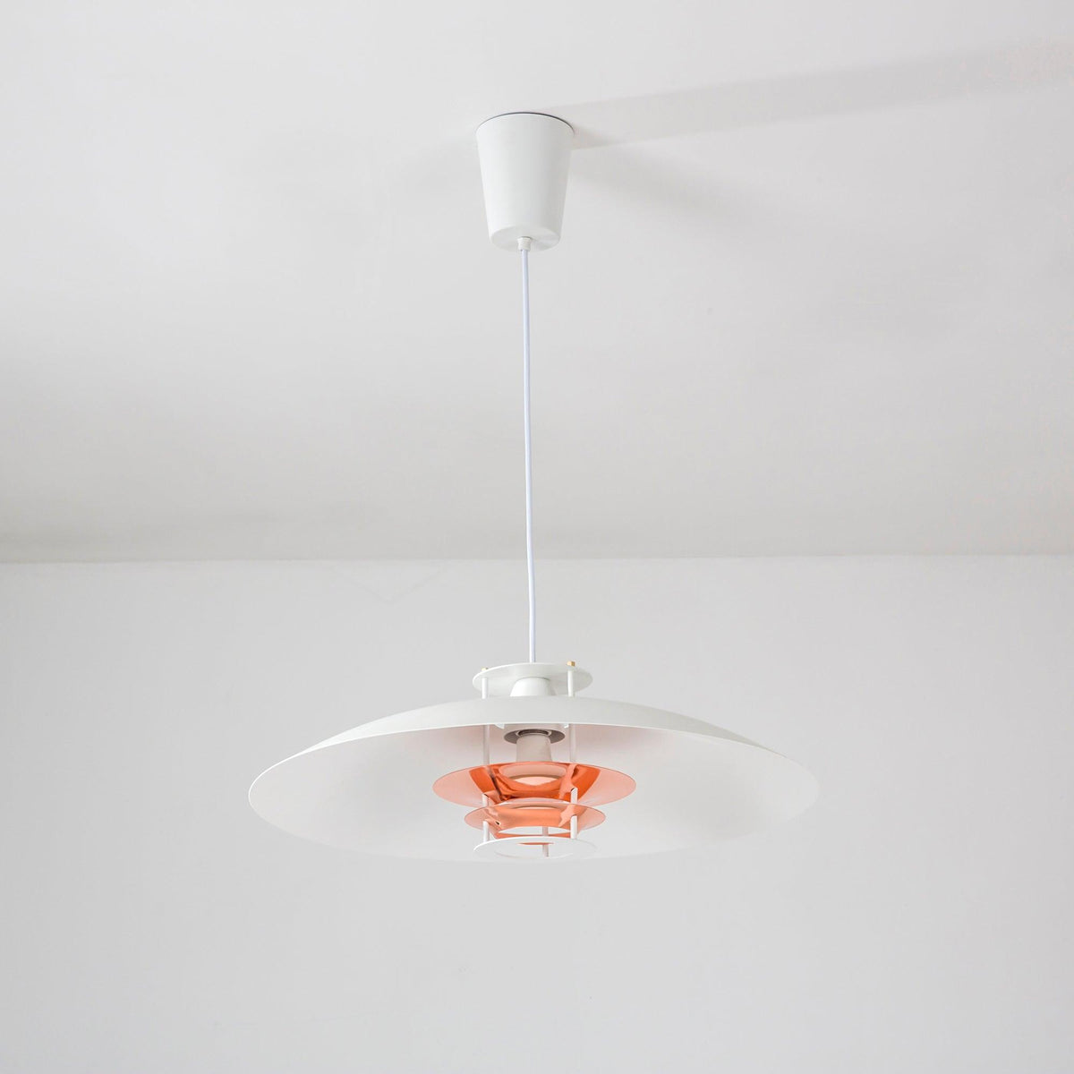 Feraaya moderne pendel i aluminium