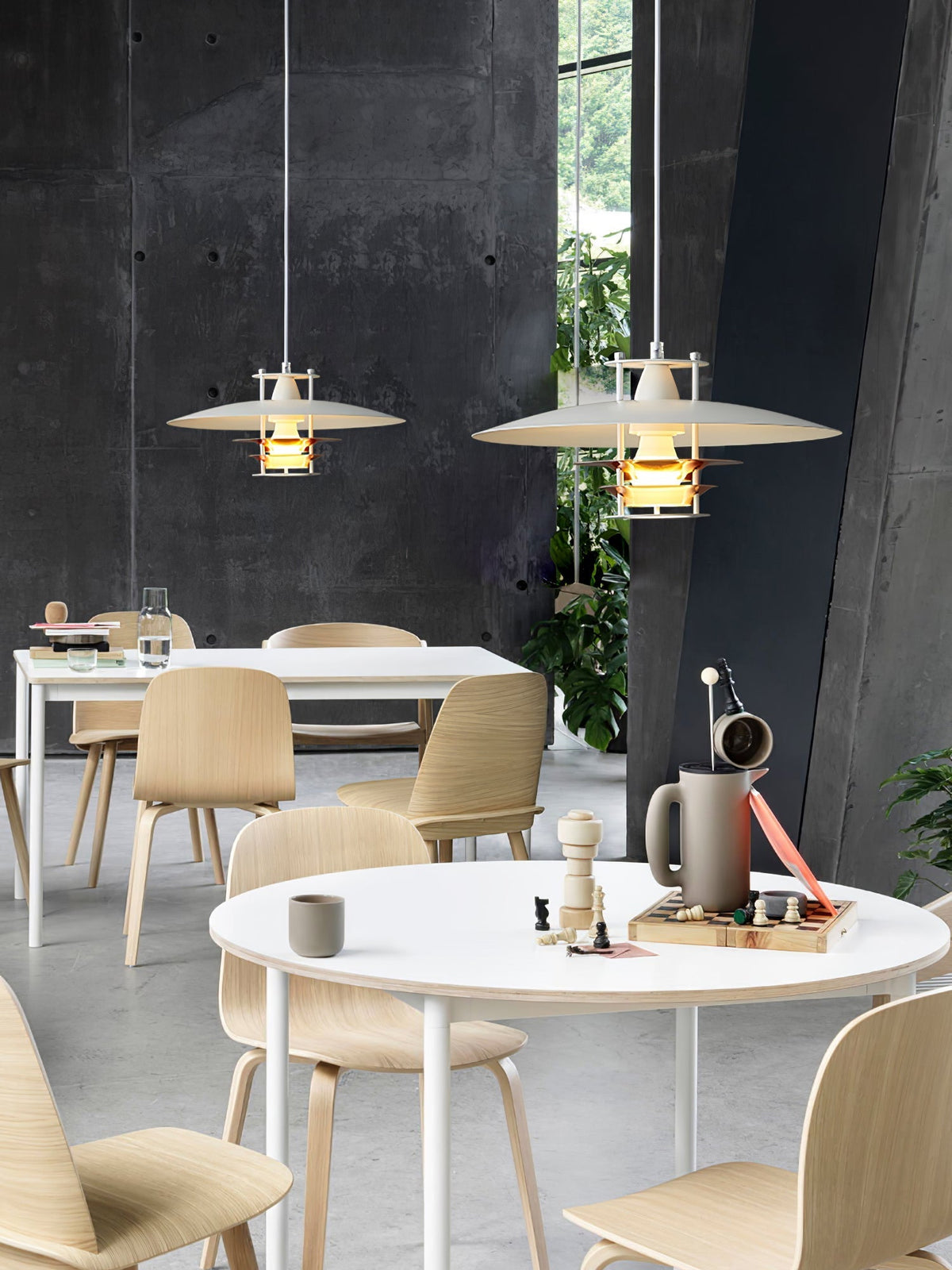 Feraaya moderne pendel i aluminium