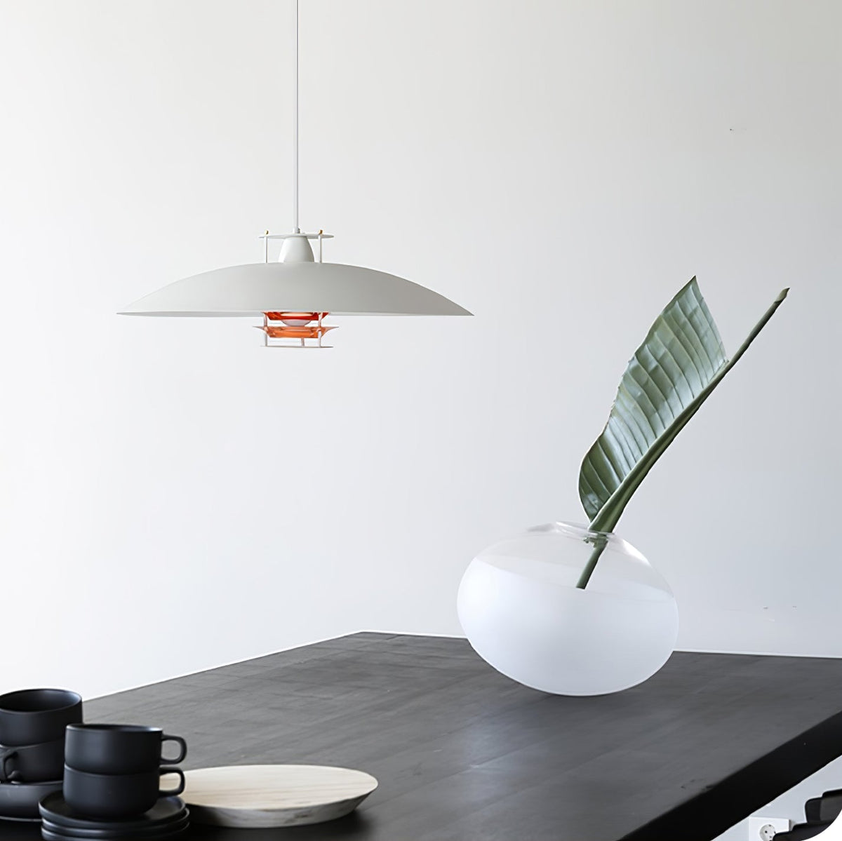 Feraaya moderne pendel i aluminium