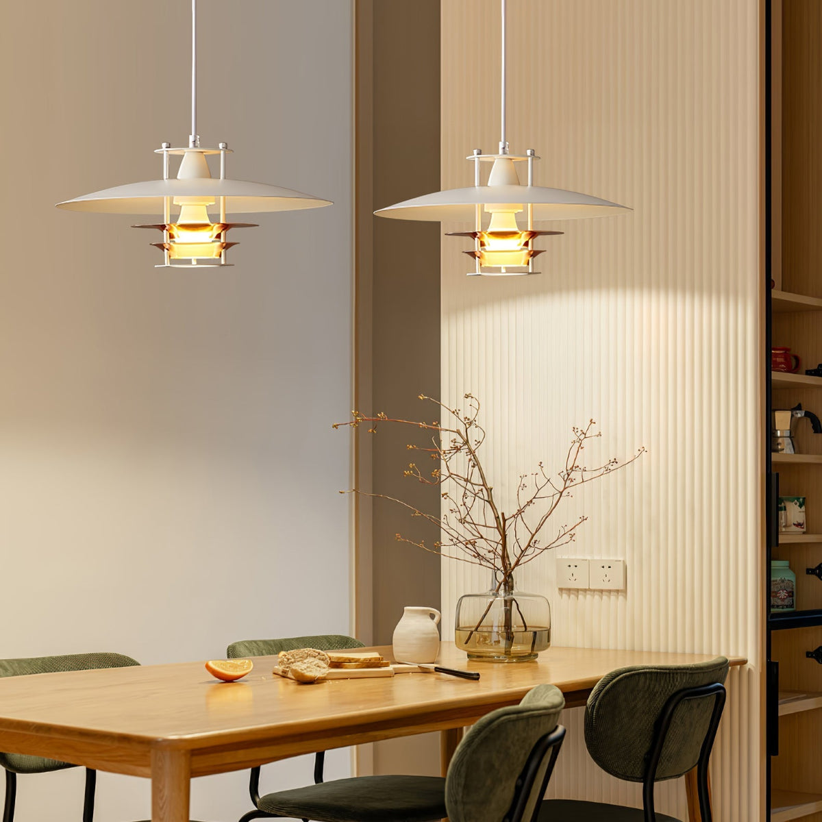 Feraaya moderne pendel i aluminium