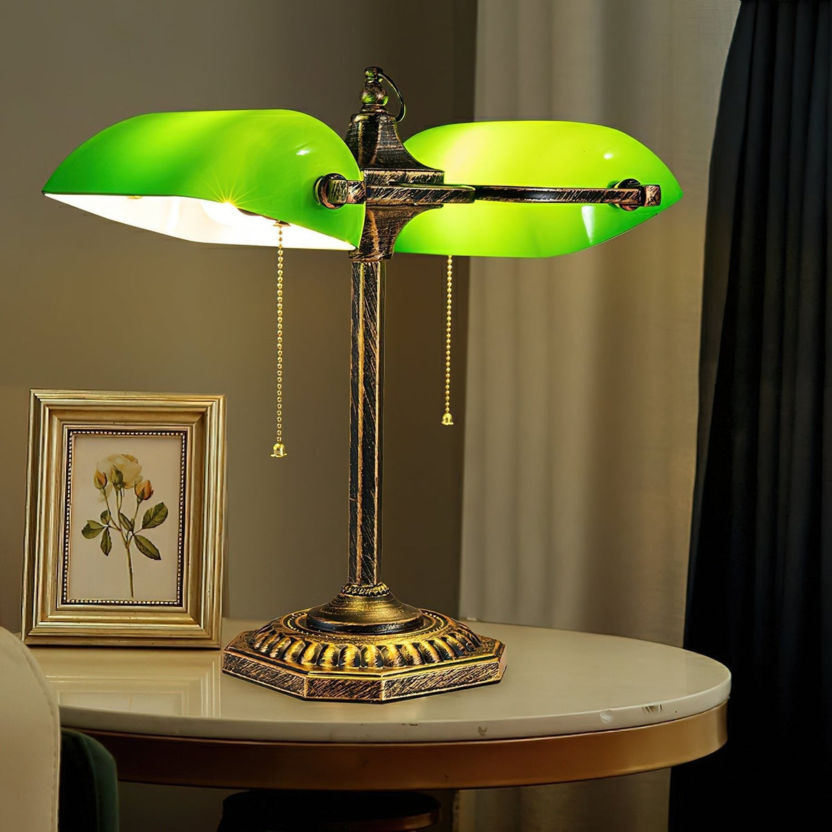Osilel vintage skrivbordslampa i mässing