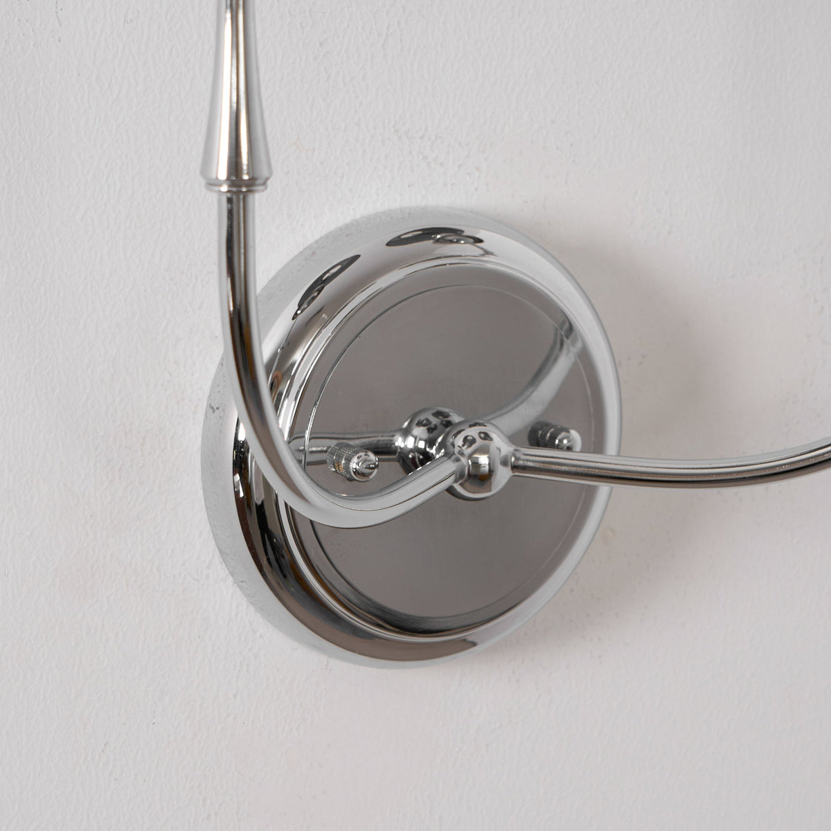 Vägglampa Viraarine
