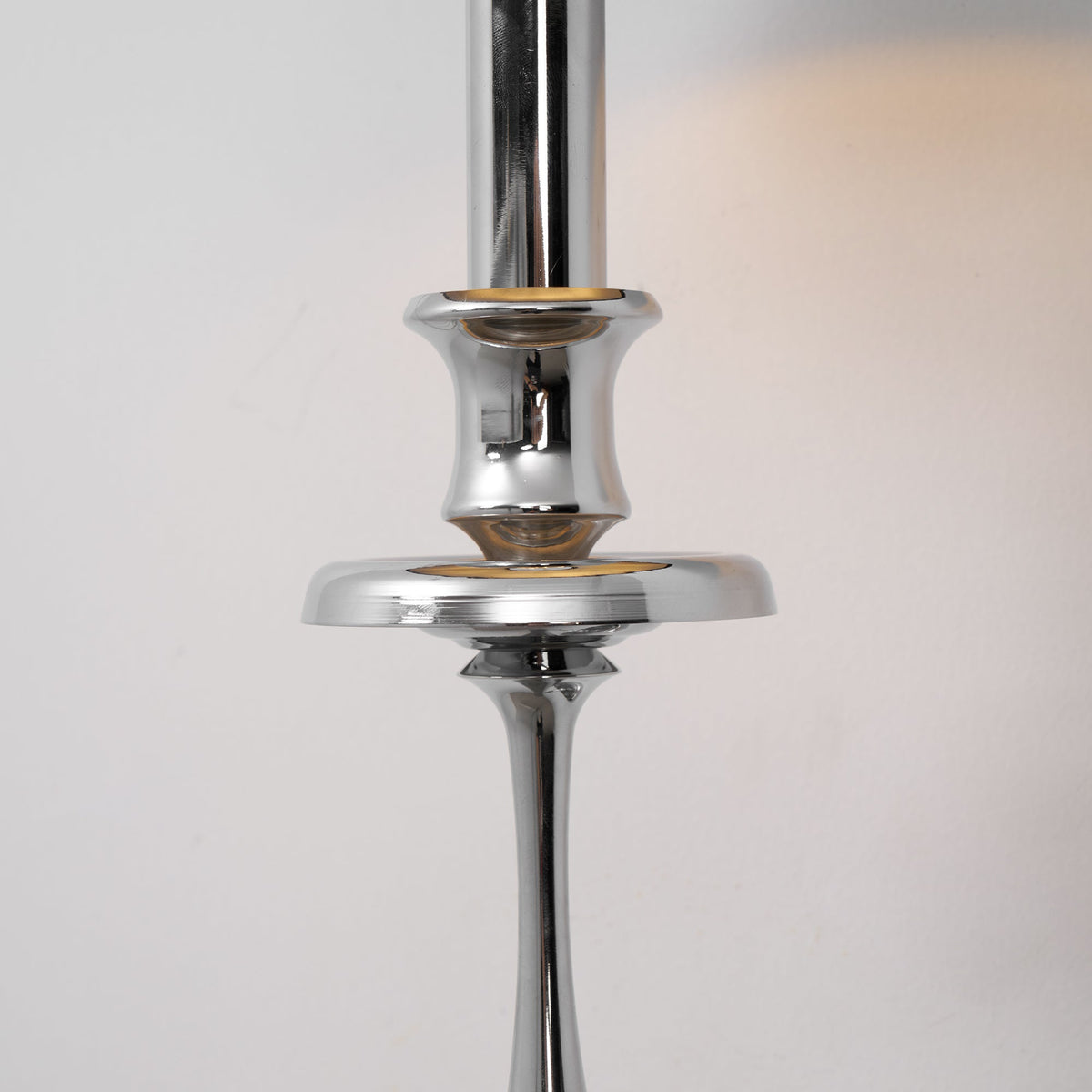 Vägglampa Viraarine