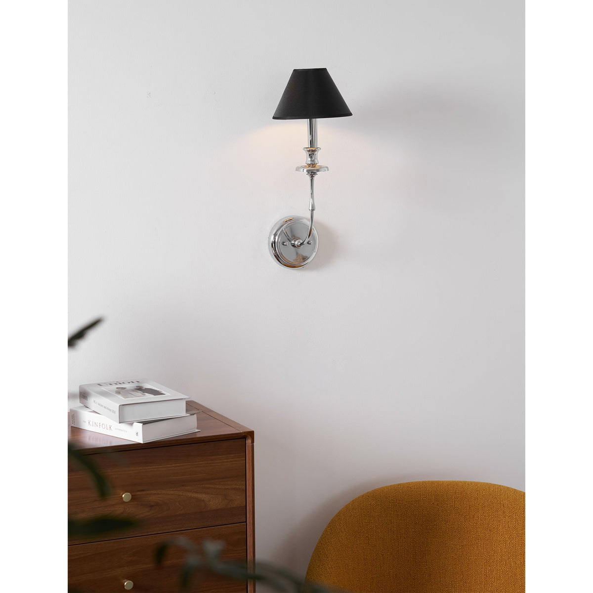 Vägglampa Viraarine