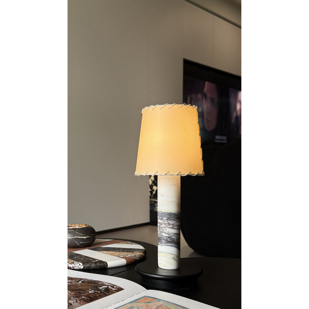 Viraerira-bordlampe