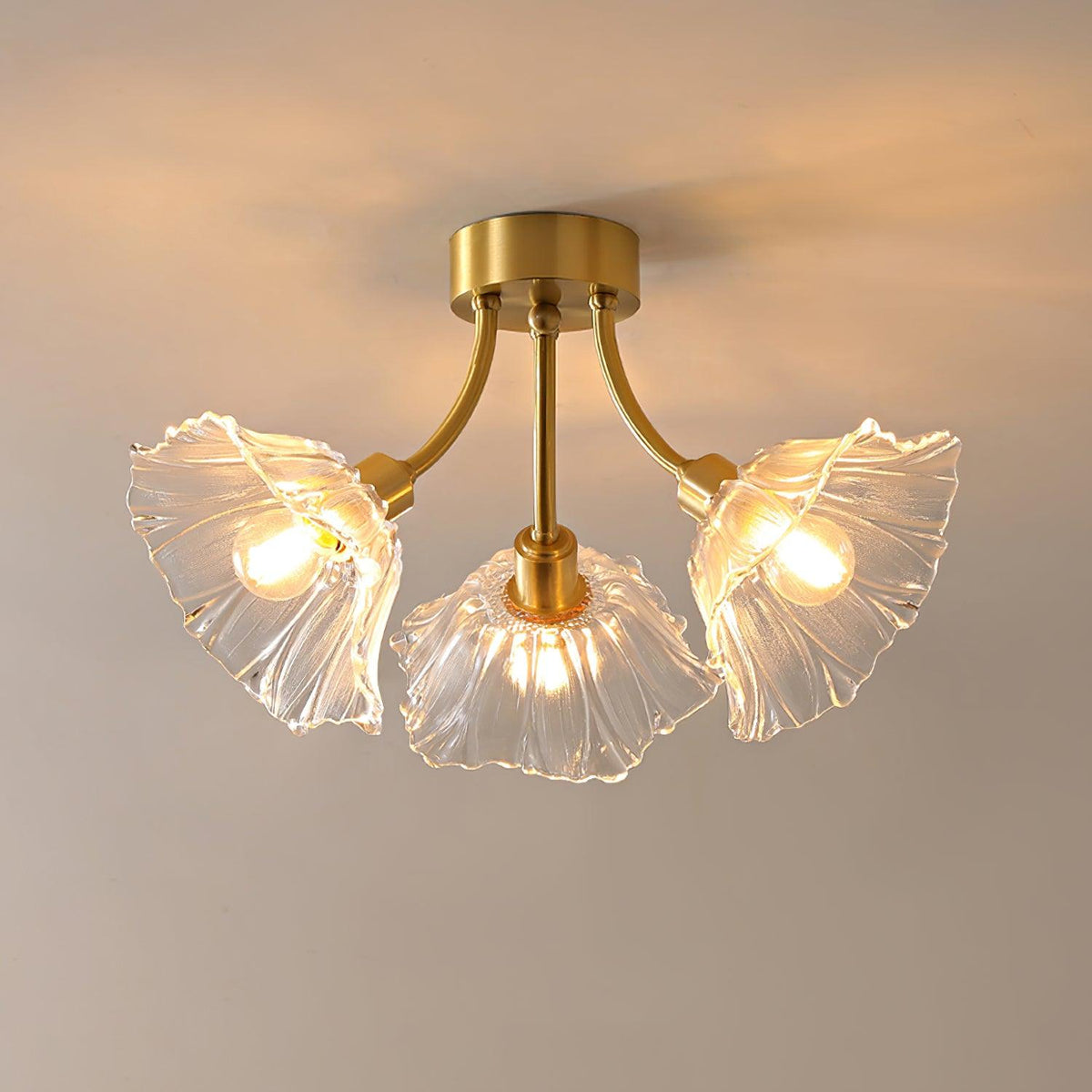 Candeeiro de teto Celoreria com pétalas de vidro em forma de flor, elegante e sofisticado