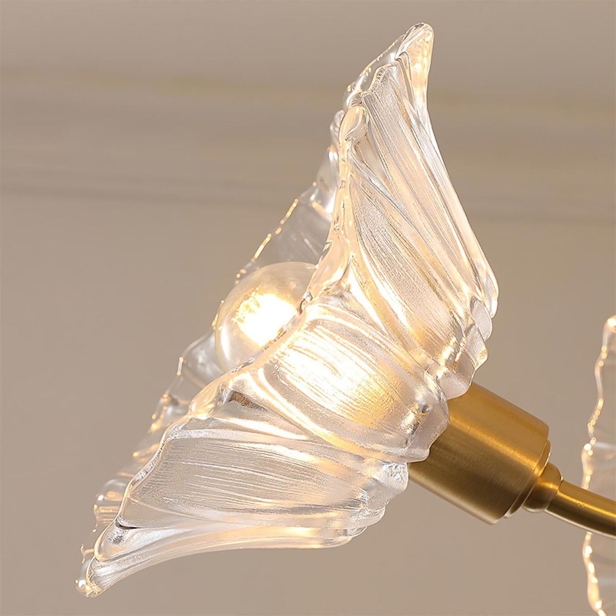 Fife blomsterlysekrone i glas med messingfinish