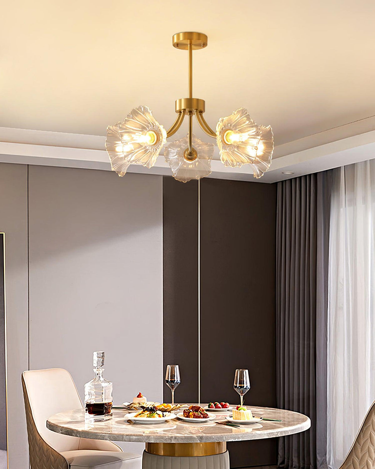 Fife blomsterlysekrone i glas med messingfinish