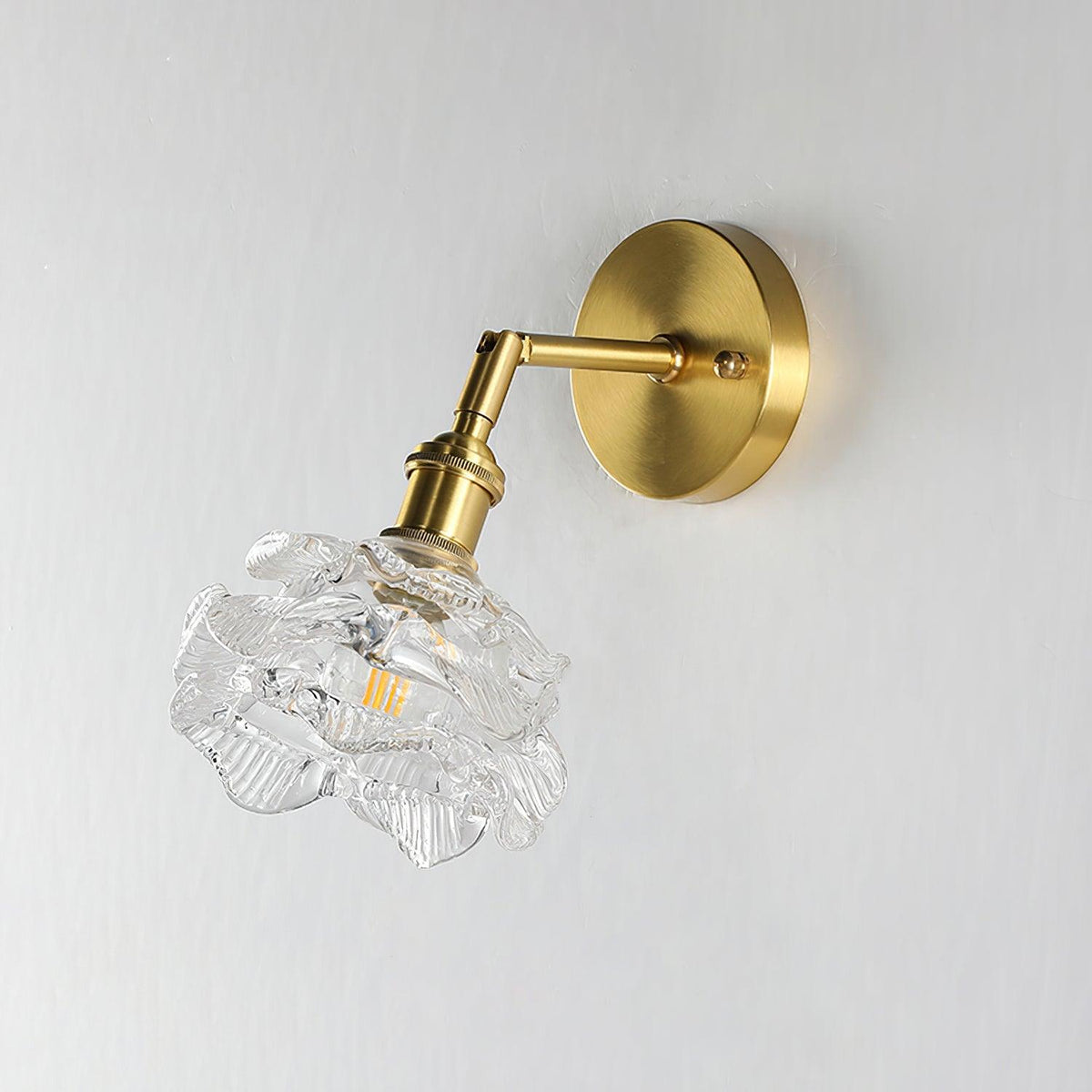 Petal vintagevägglampa i mässing