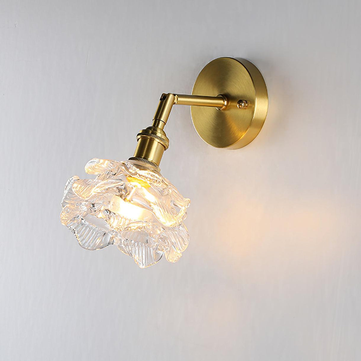 Petal vintagevägglampa i mässing