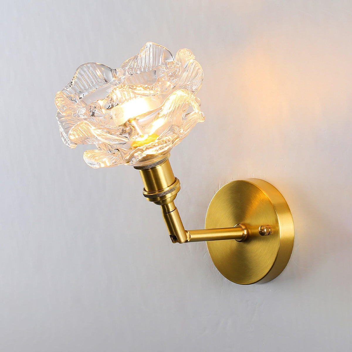 Petal vintagevägglampa i mässing