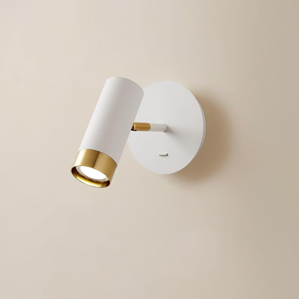 Cevare moderni minimalistinen seinävalaisin