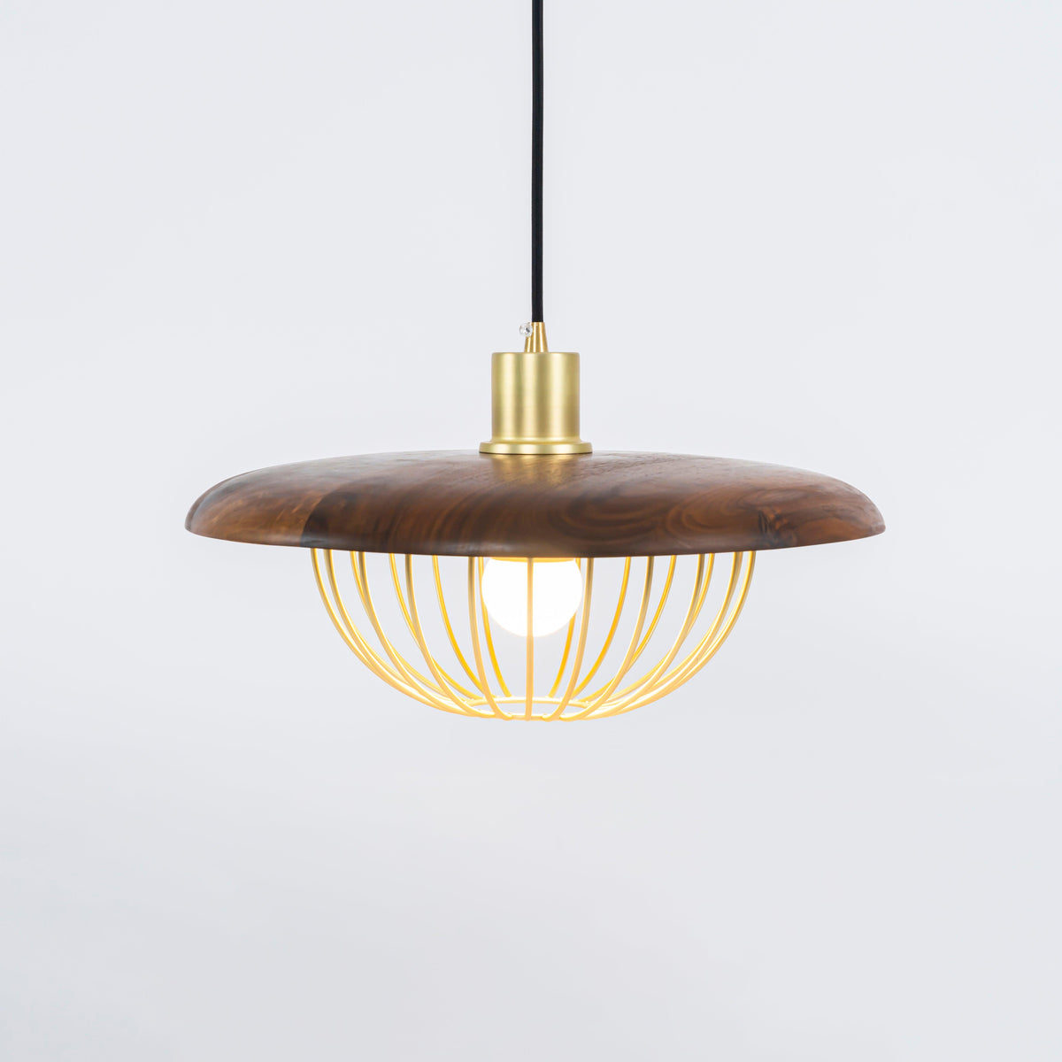 Candeeiro suspenso retro vintage em madeira Rinoira