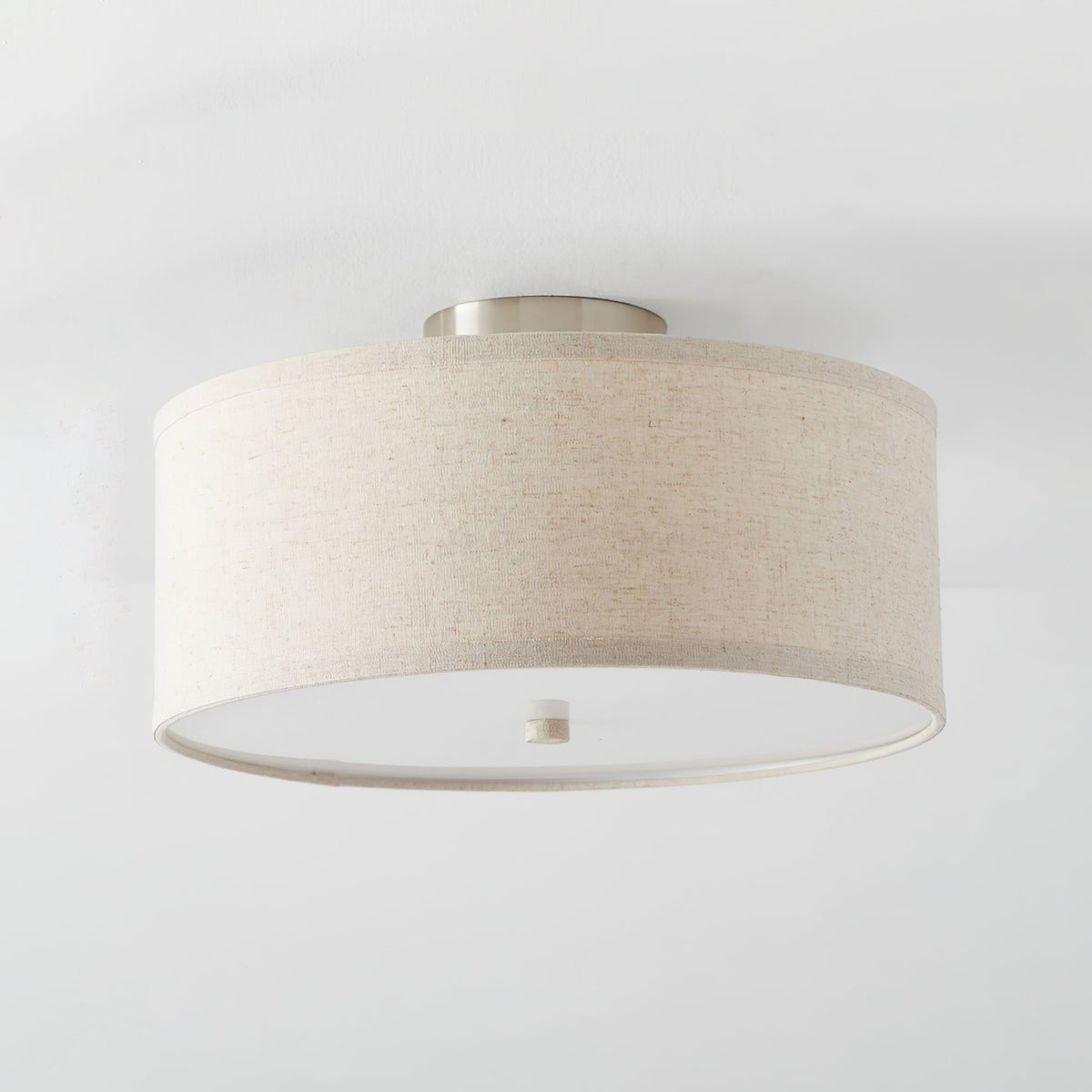 Qilvo loftlampe med linnedskærm, enkel og elegant