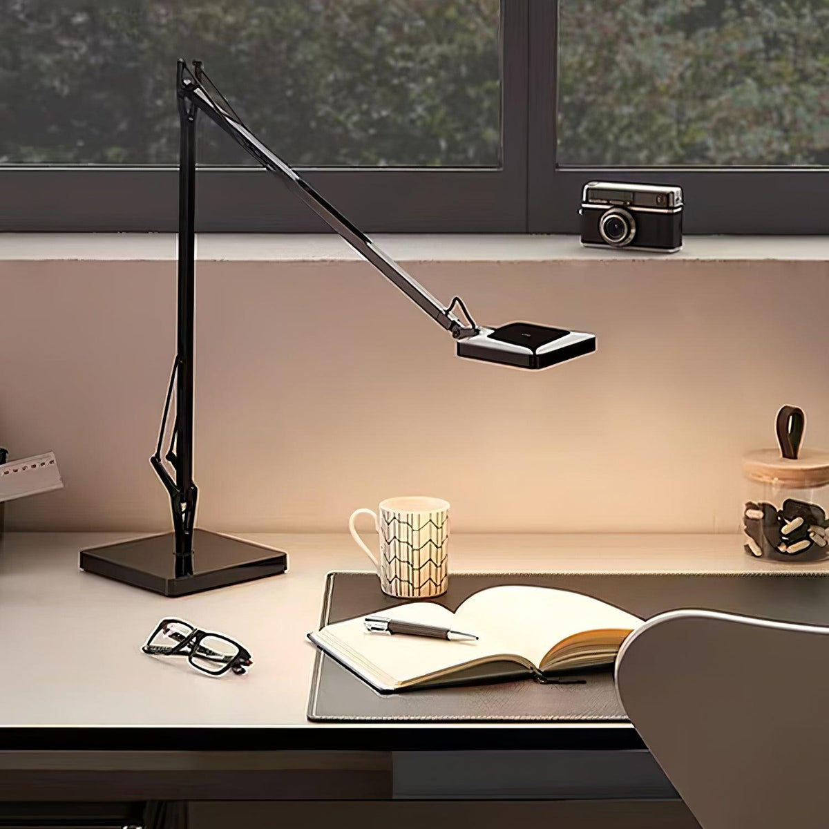 Tevenu industriel bordlampe i aluminium