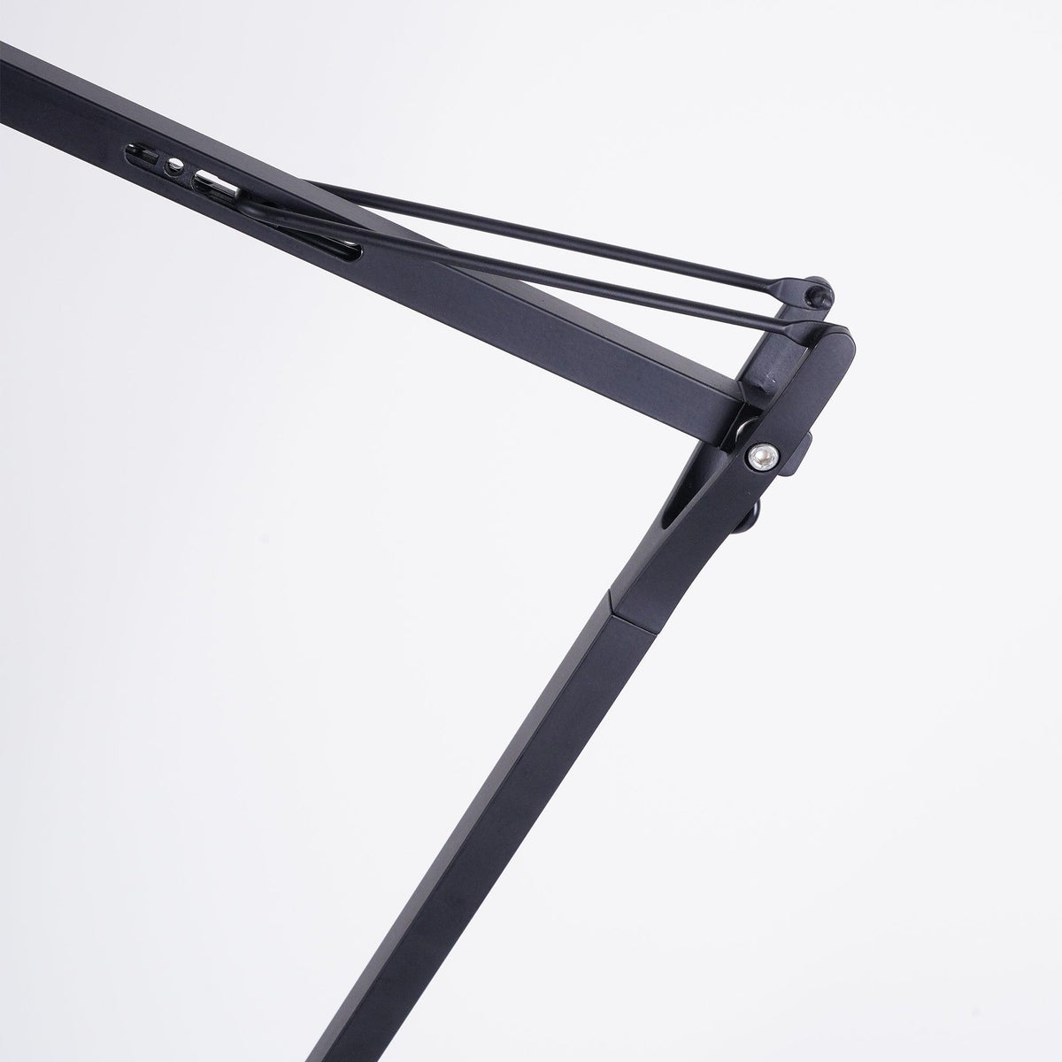 Tevenu industriel bordlampe i aluminium