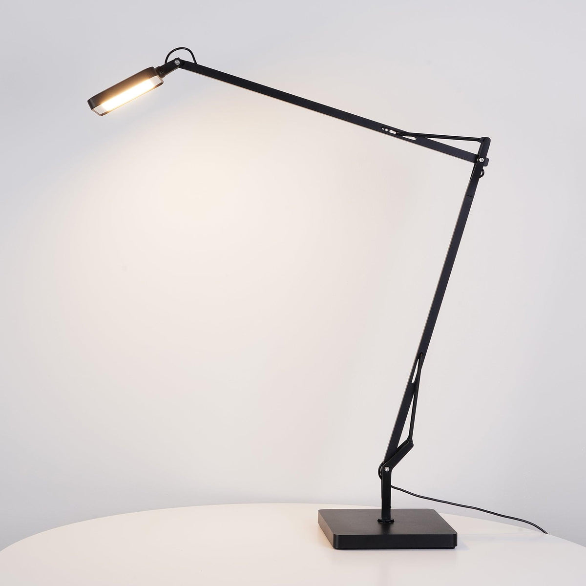 Tevenu industriel bordlampe i aluminium