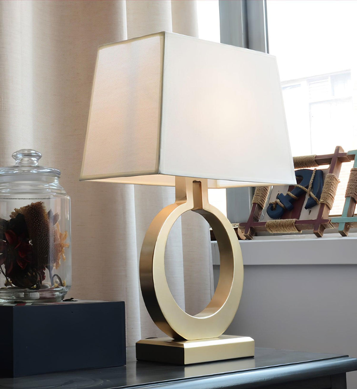 Lyrace hyggelig bordlampe i stof