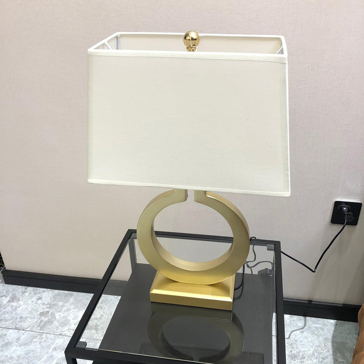 Lyrace hyggelig bordlampe i stof