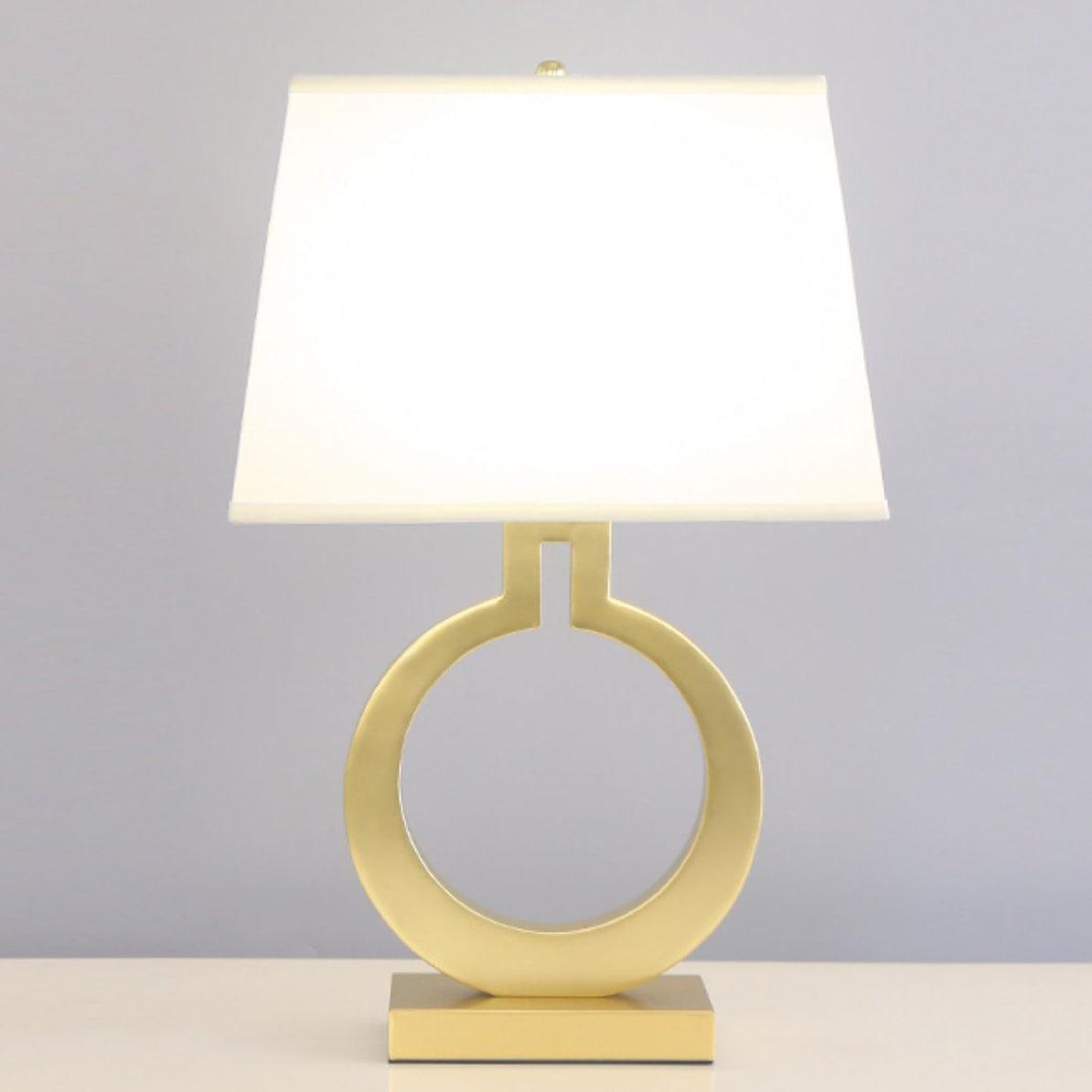 Lyrace hyggelig bordlampe i stof