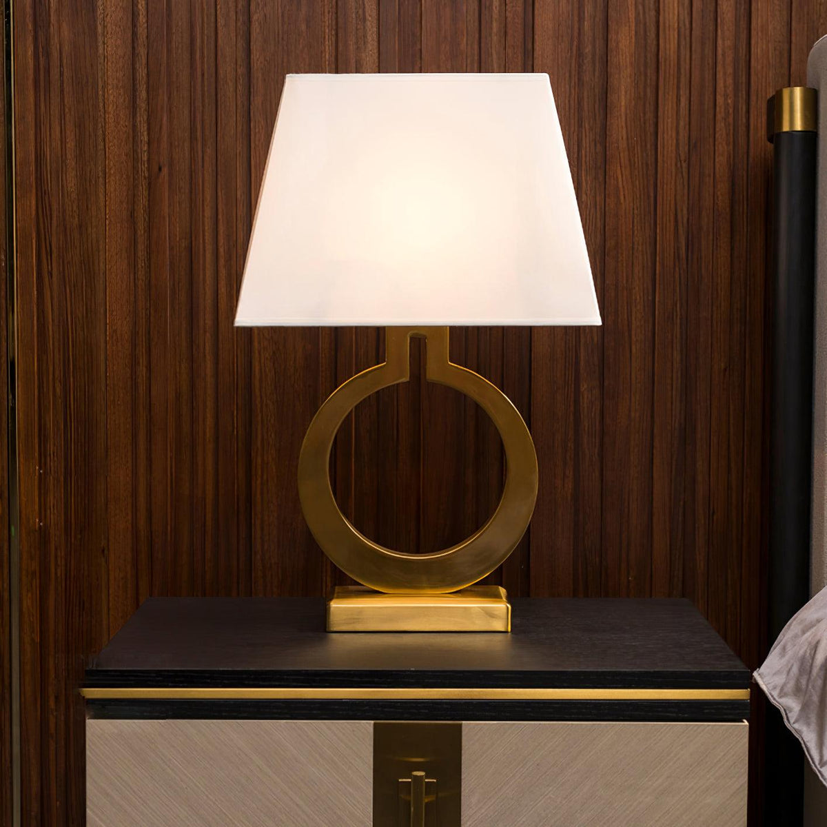 Lyrace hyggelig bordlampe i stof
