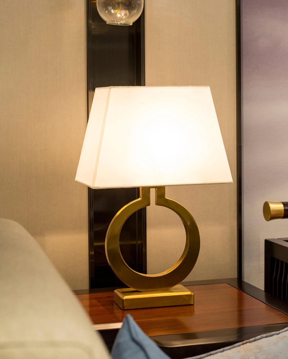 Lyrace hyggelig bordlampe i stof