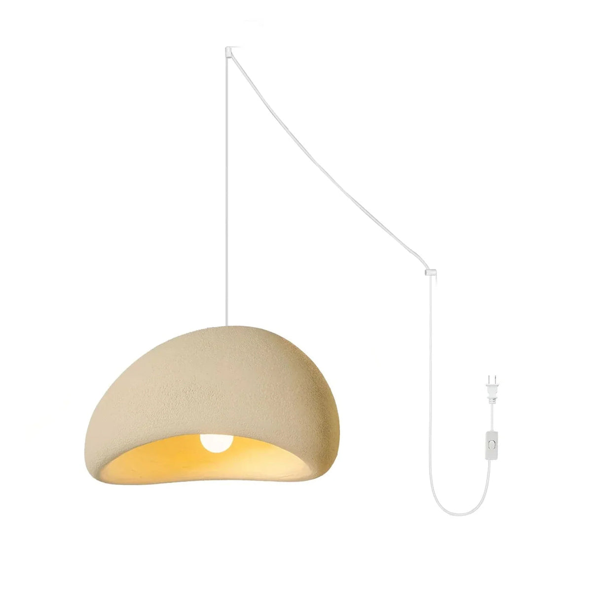 Selineria pendellampa med molnformad swag-design i wabi-sabi-stil