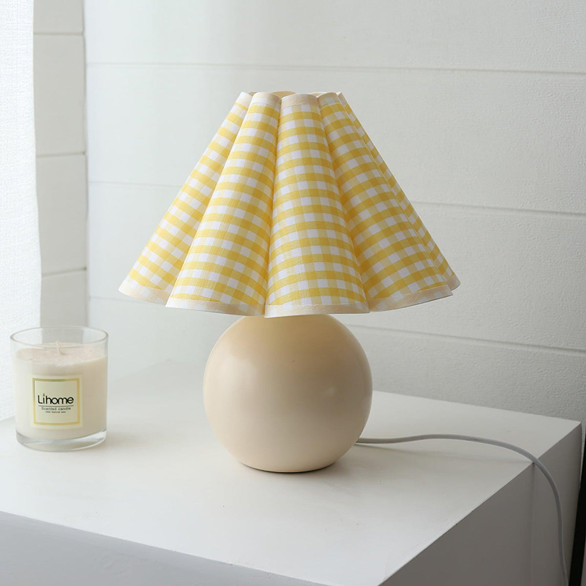 Nirixon lekfull bordslampa i tyg