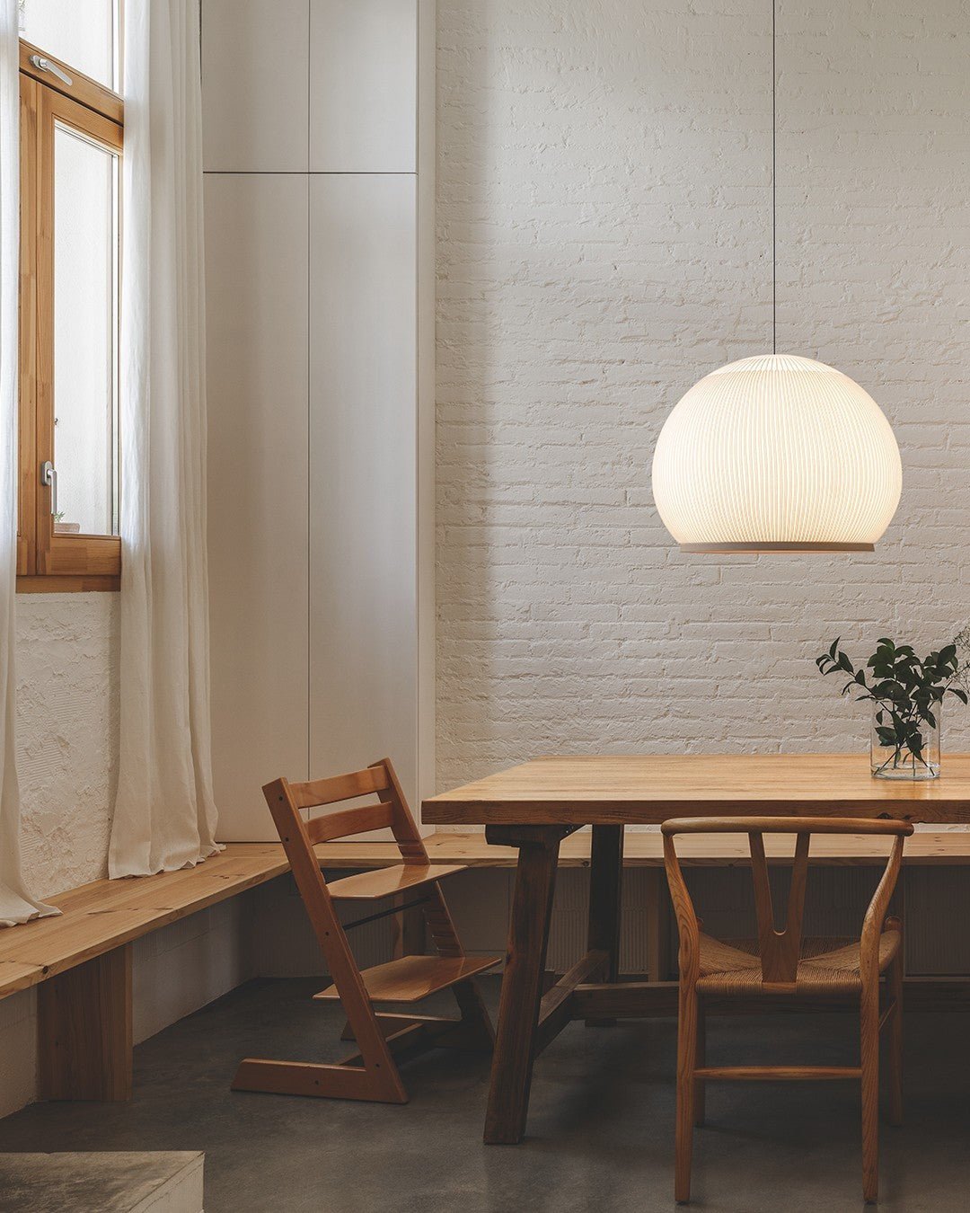 Lineiella minimalistisk pendellampa i tyg