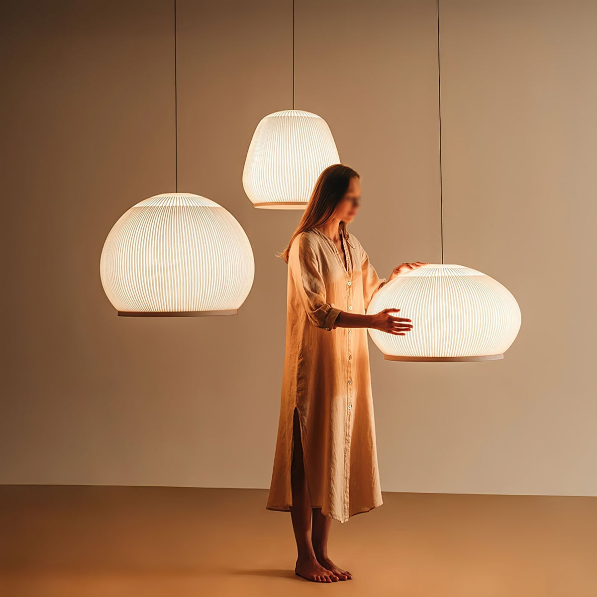 Lineiella minimalistisk pendellampa i tyg