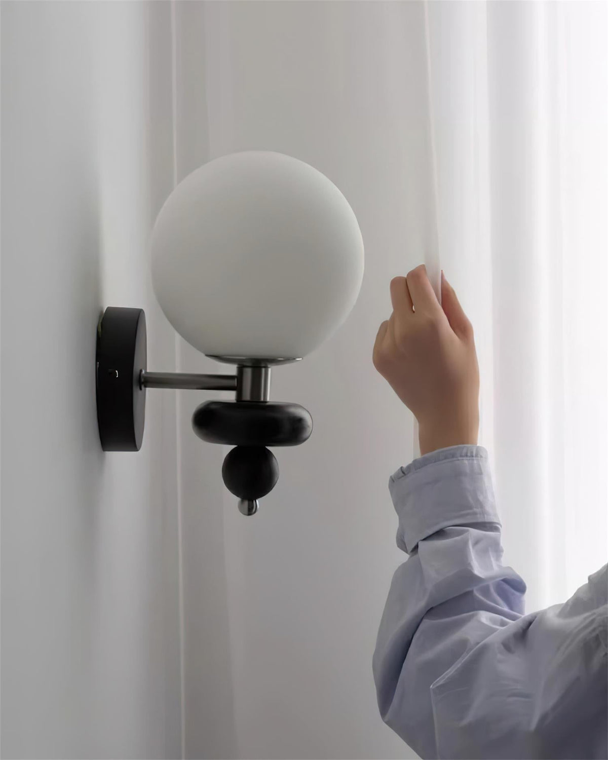 Lumueria modern klotformad vägglampa