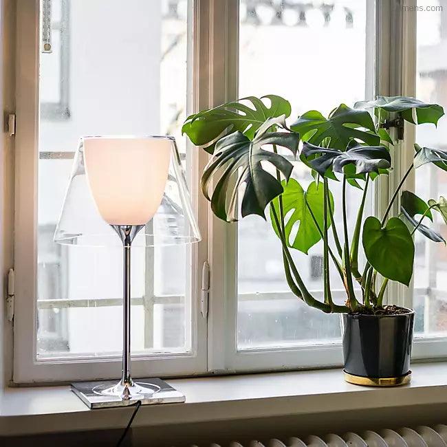 Bravon bordlampe i plast