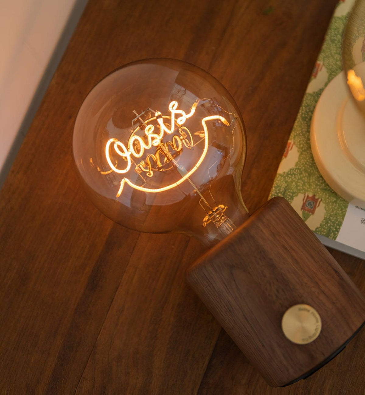 Candeeiro de mesa Altheil retro em madeira