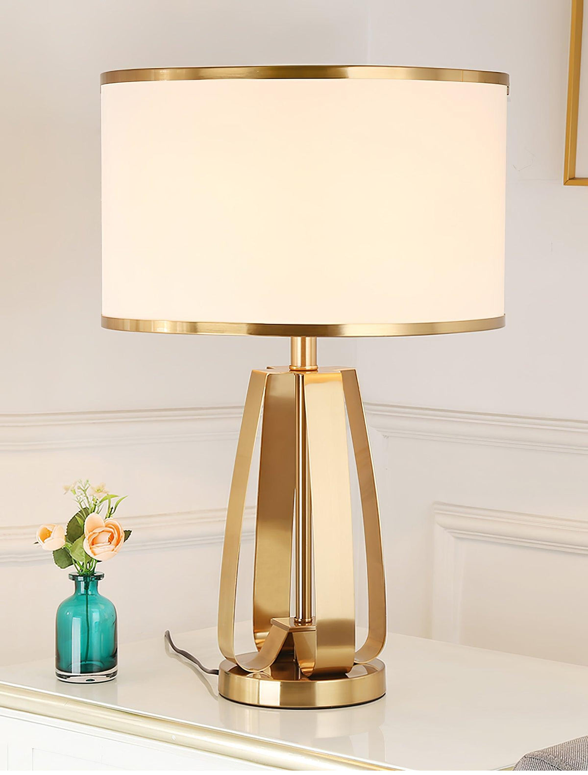 Linorira lyxig bordslampa i tyg