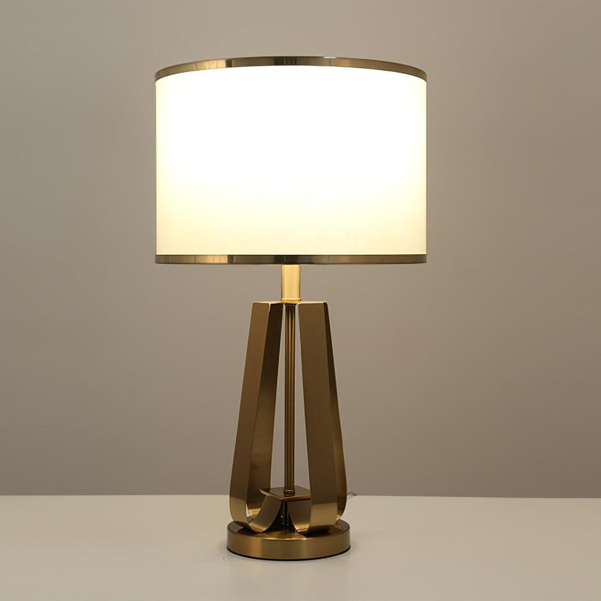Linorira lyxig bordslampa i tyg