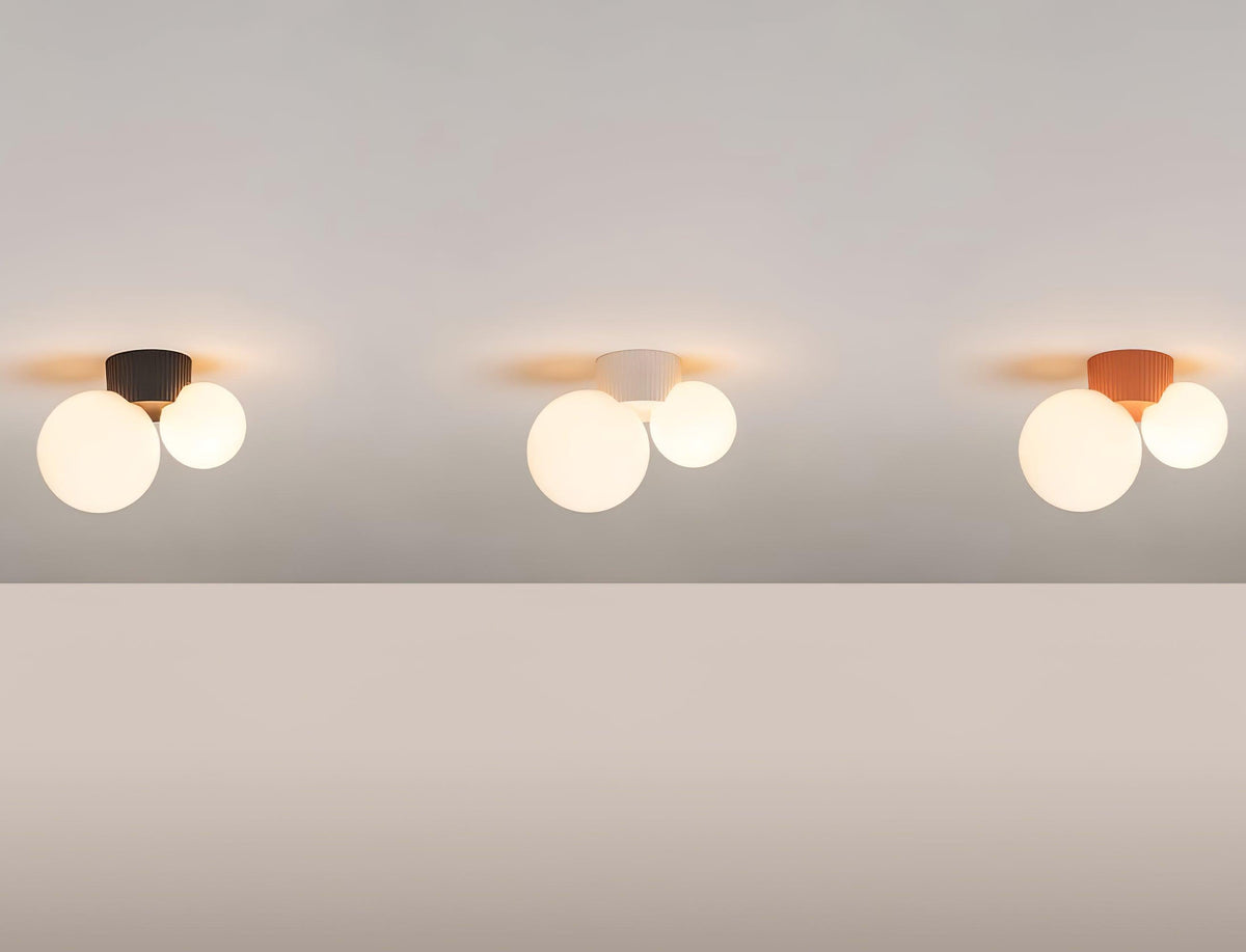 Tovae-loftlampe med legende asymmetri og to kugler i matteret glas
