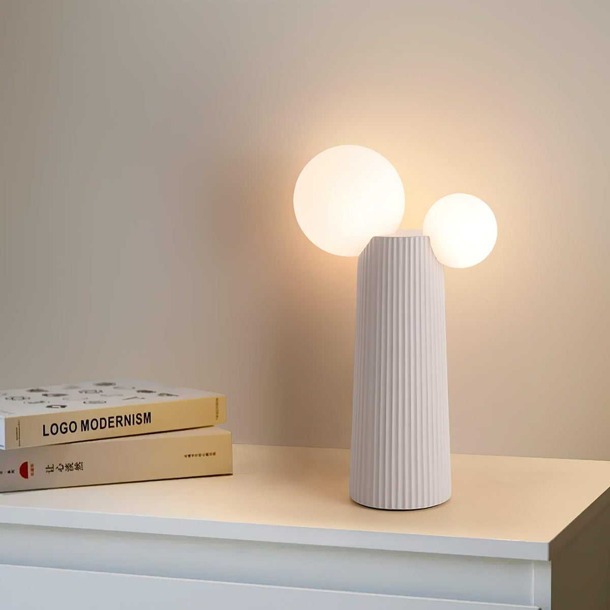 Zenithre lekfull bordslampa i harts och plast
