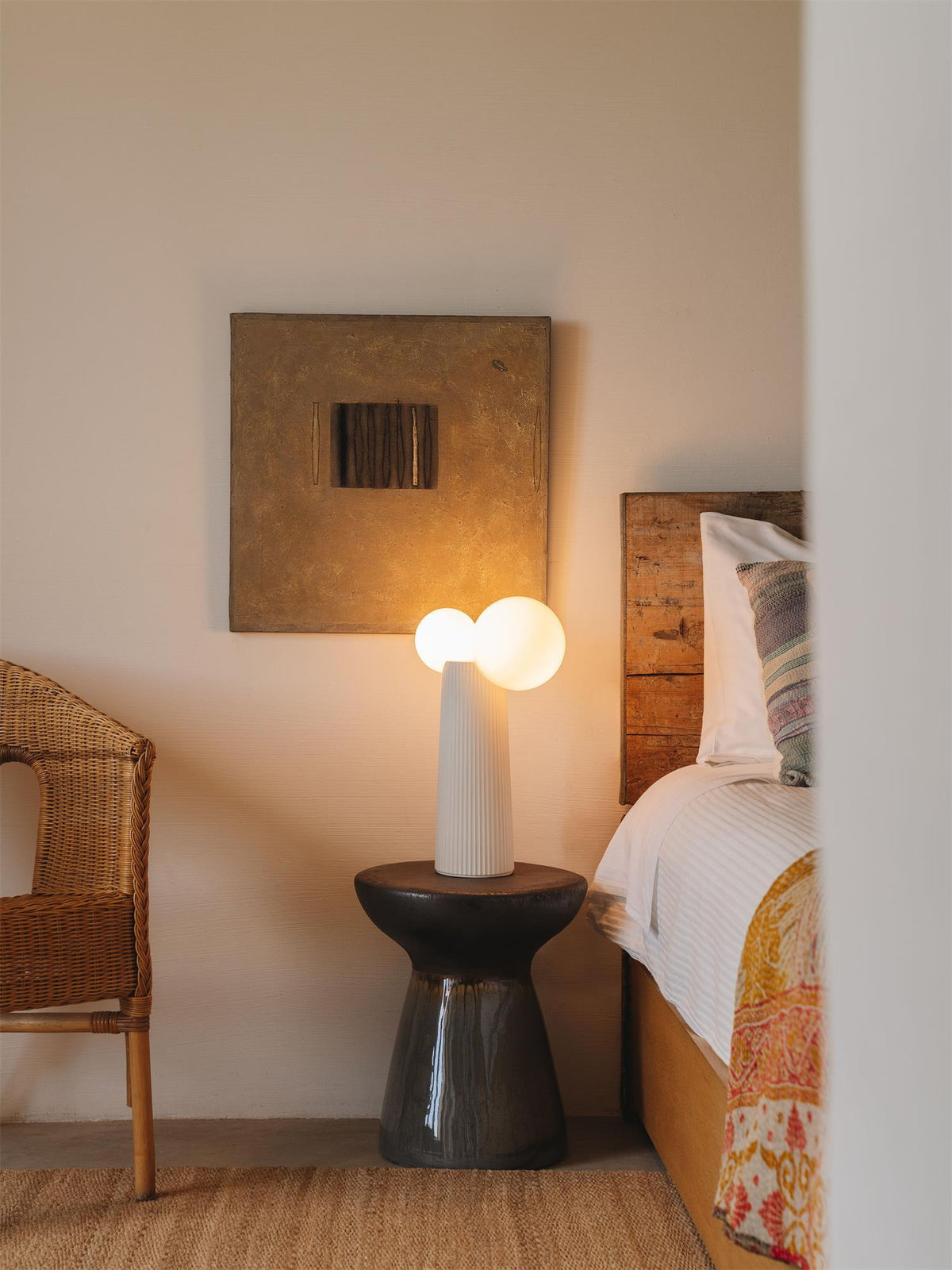 Zenithre lekfull bordslampa i harts och plast