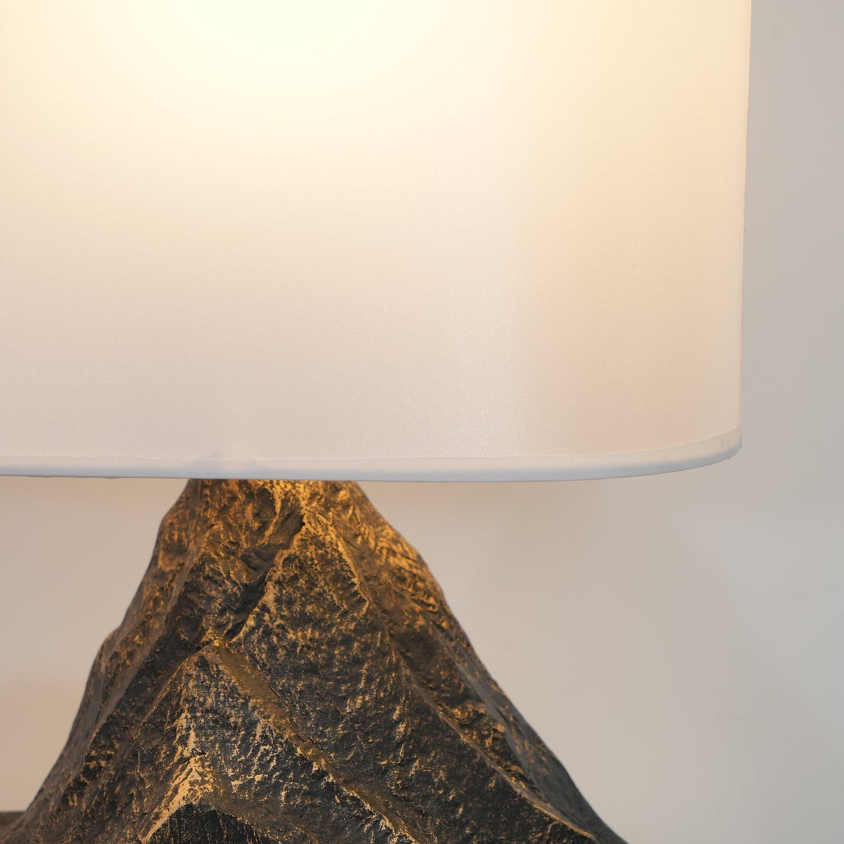 Della bordslampa i naturlig harts