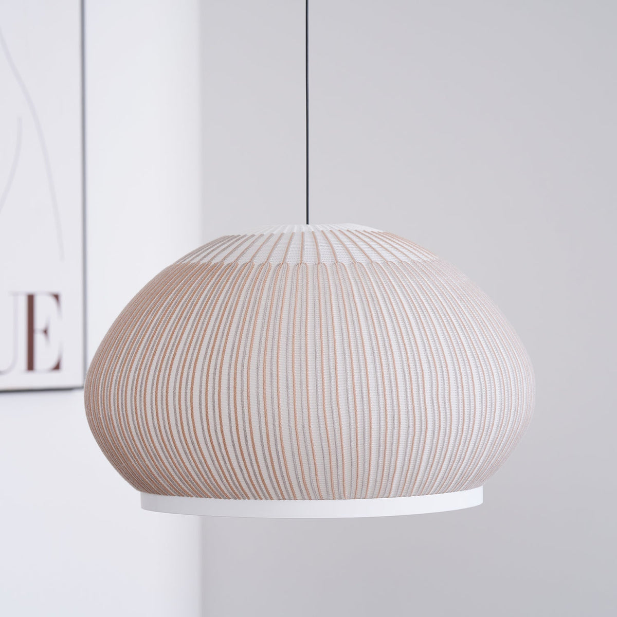 Lineiella minimalistisk pendellampa i tyg