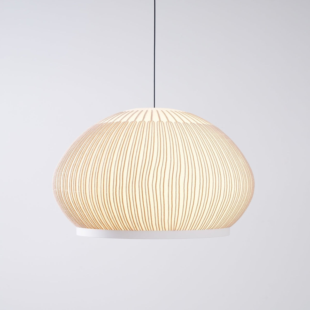Lineiella minimalistisk pendellampa i tyg