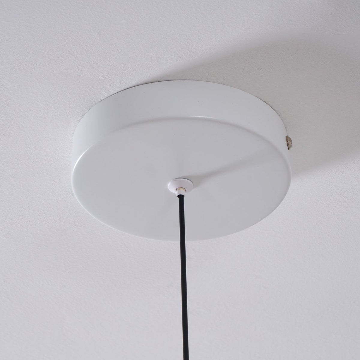 Lineiella minimalistisk pendellampa i tyg