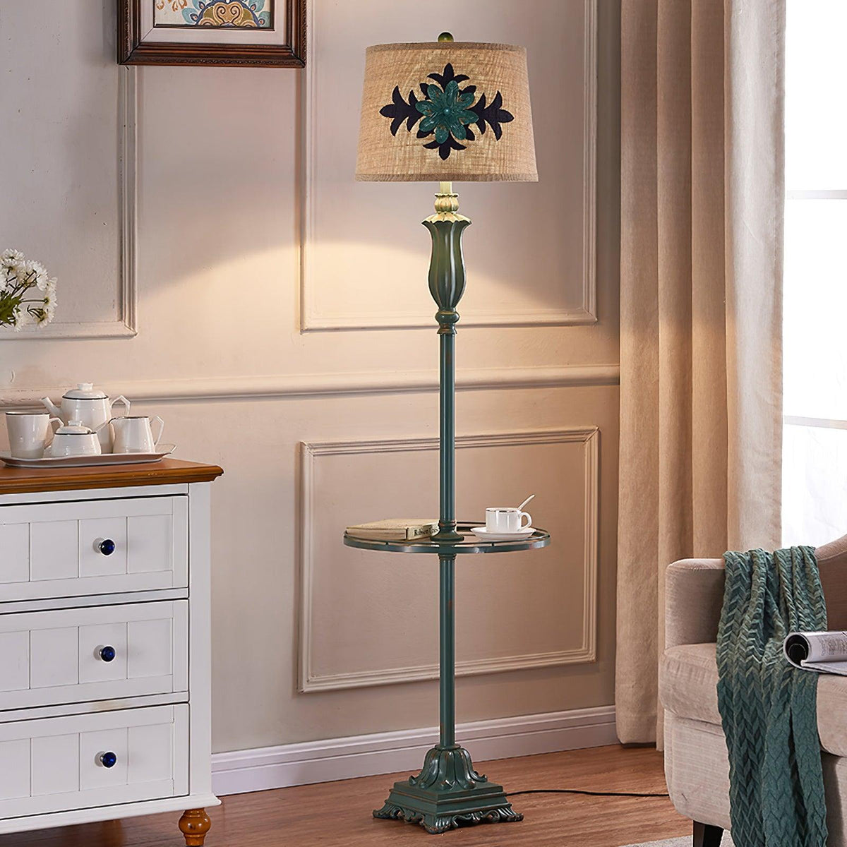 Lucirina vintagegolvlampa i resin