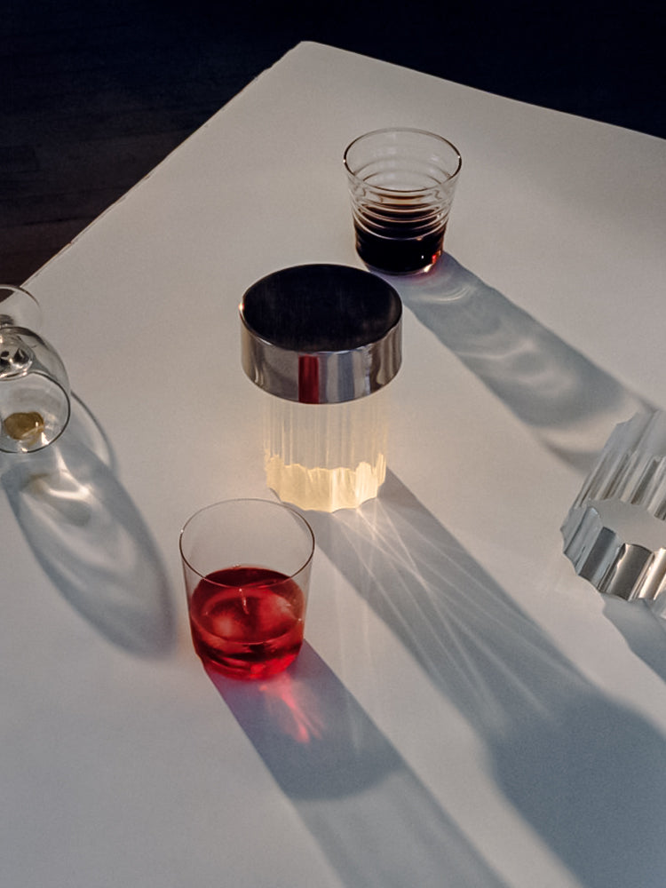 Pryden minimalistisk bordlampe