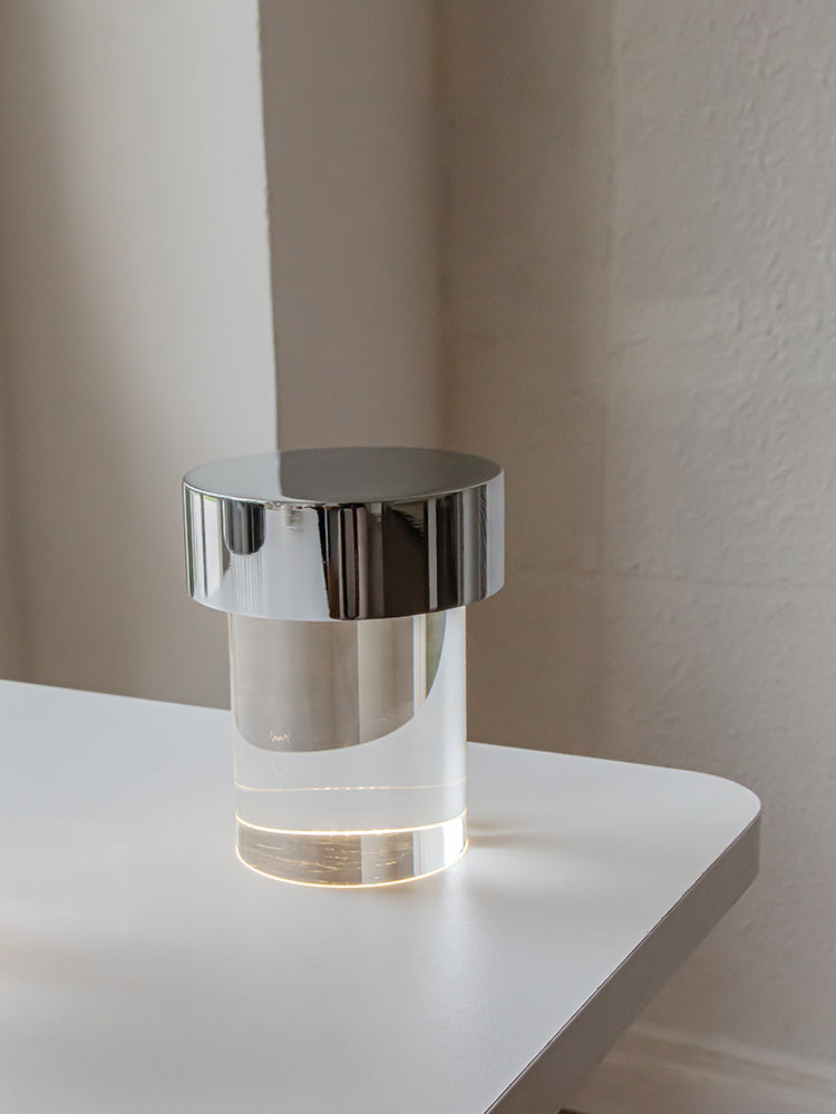 Pryden minimalistisk bordlampe