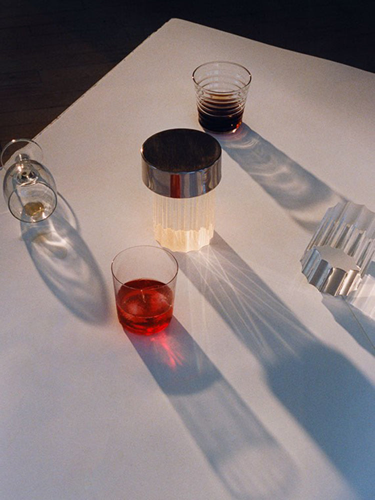 Pryden minimalistisk bordlampe
