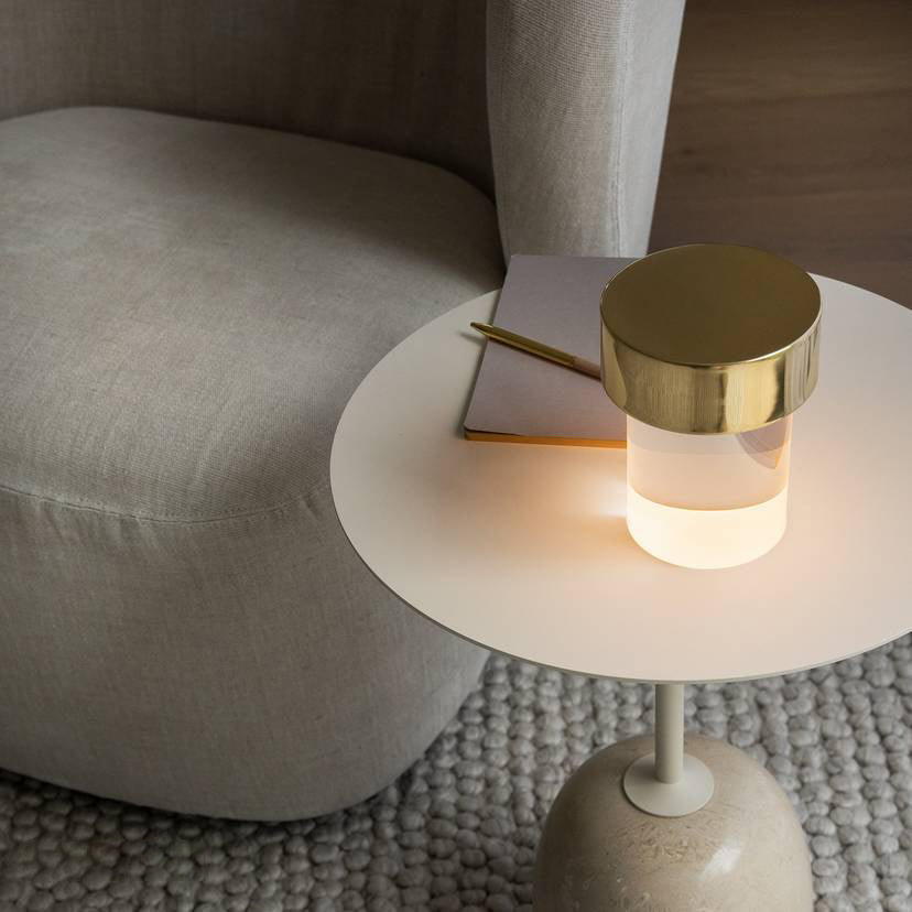 Pryden minimalistisk bordlampe