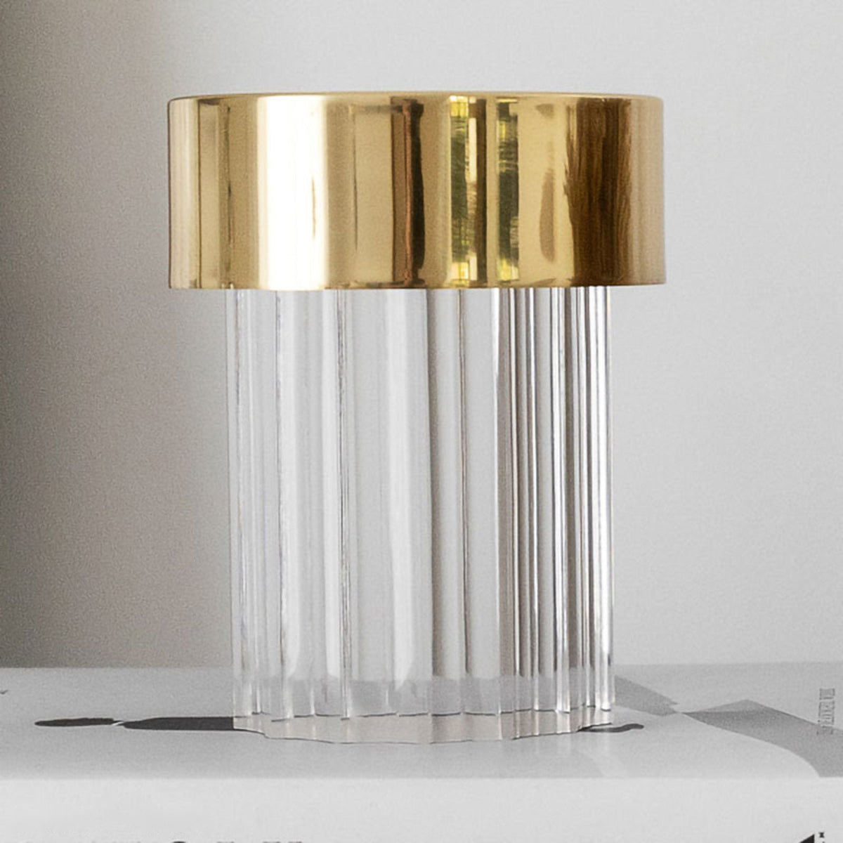 Pryden minimalistisk bordlampe